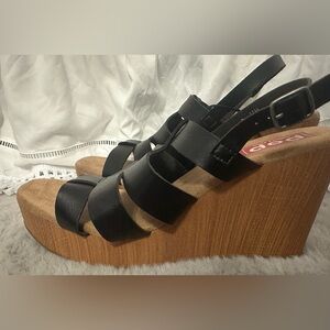 POP size 11 women’s wedge sandals black and brown new W/O box